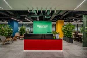 Presiunea pe cash şi volatilitatea fiscală schimbă piaţa birourilor - coworking-ul, în ascensiune